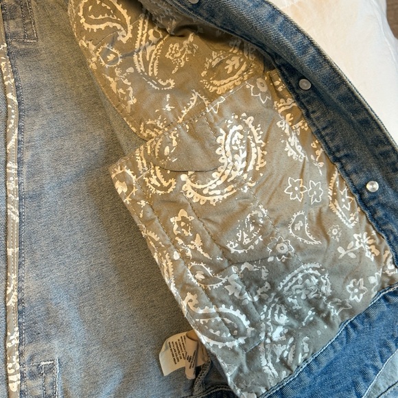 Free People Light Blue Jean Jacket size large - Picture 3 of 6